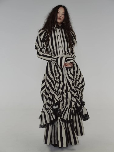 【Selkie官方授权】秋上新|黑白粗竖纹印花上衣抽绳蕾丝花边半裙