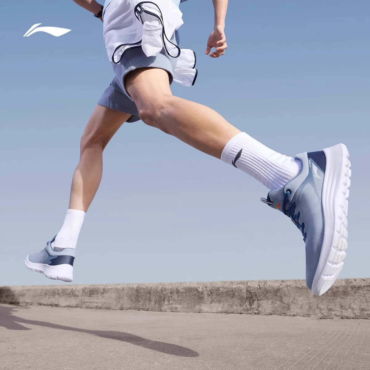 李宁轻羽运动鞋夏季新款男鞋