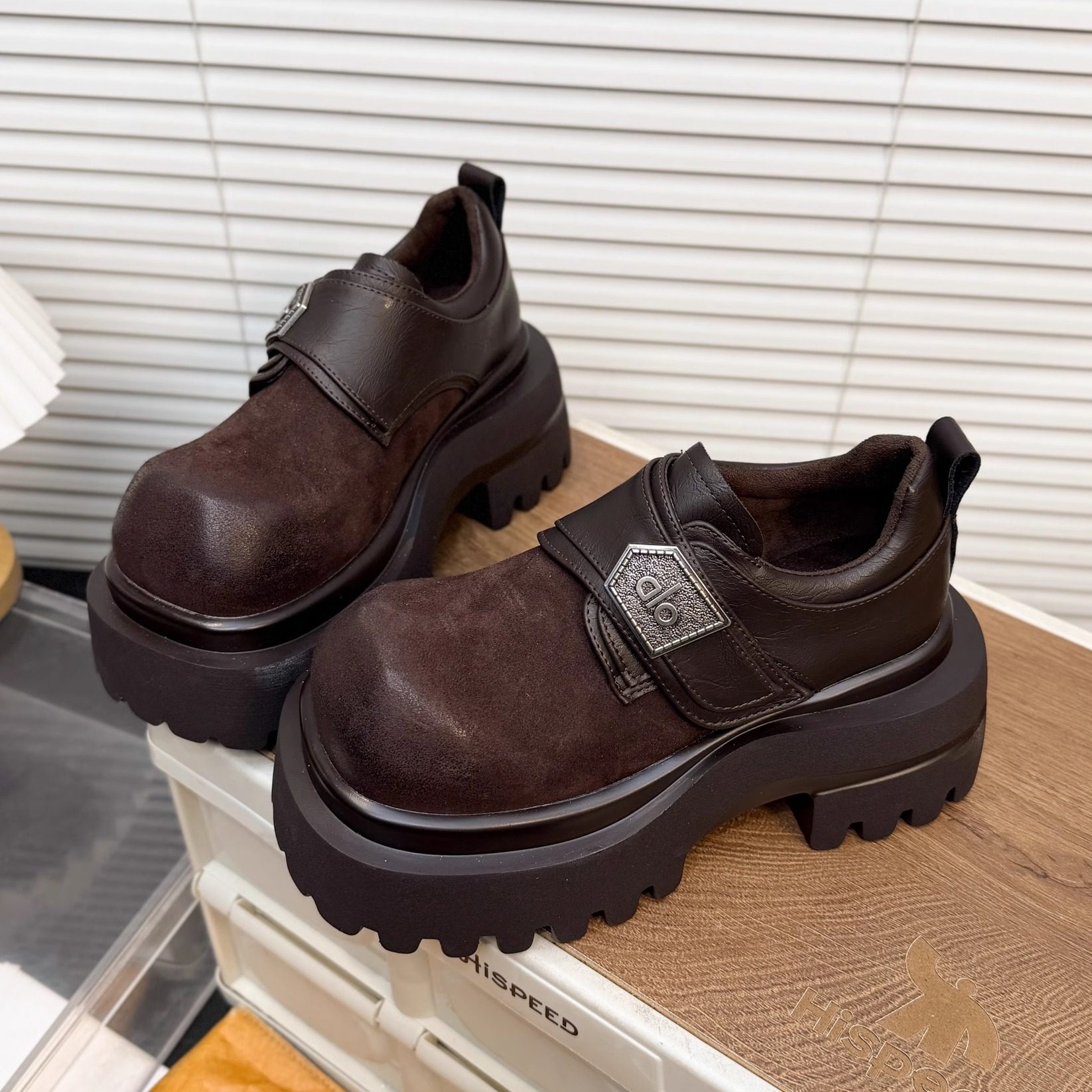 日本OFFCAT磨砂真皮厚底大头德比小皮鞋女冬季加绒魔术贴乐福鞋潮