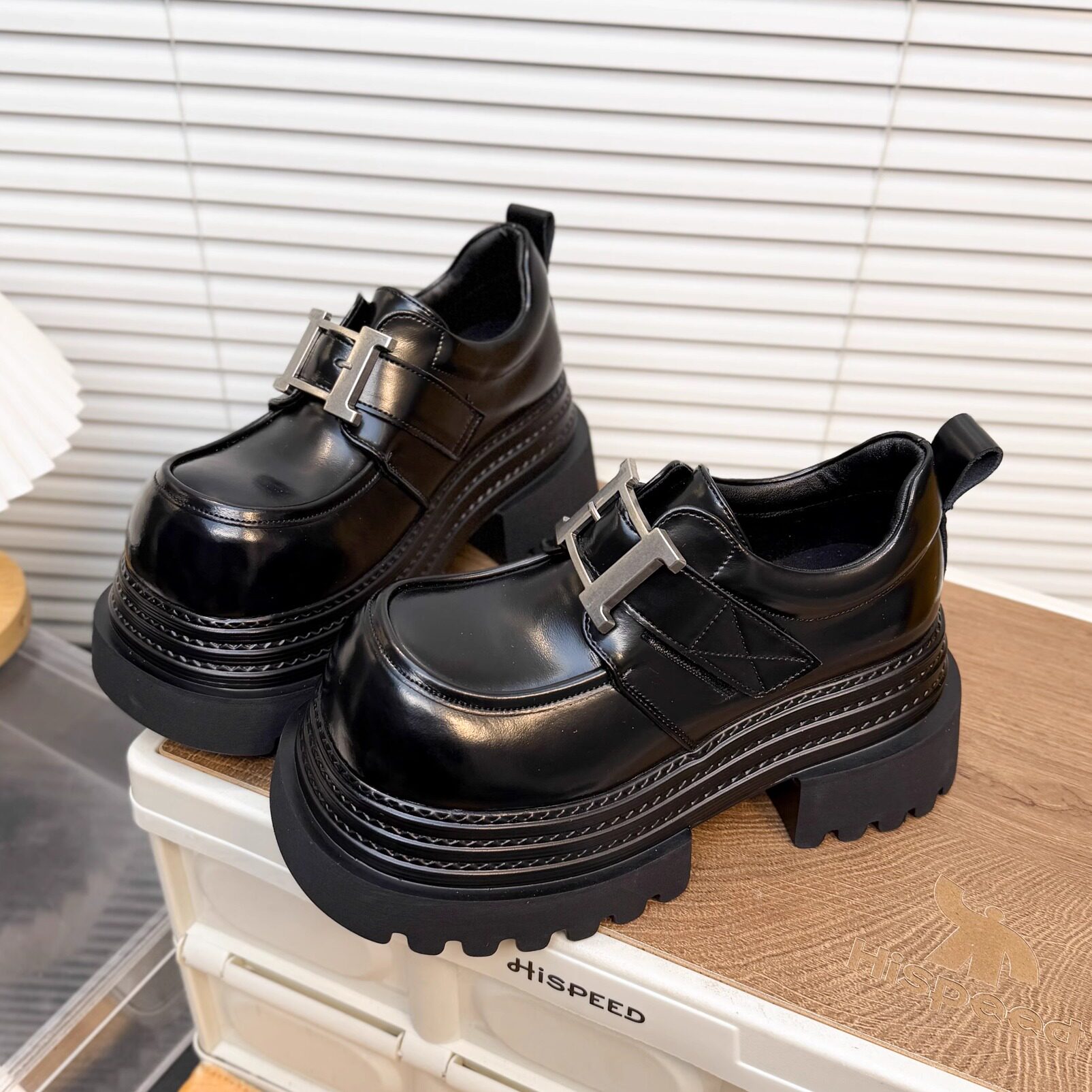 日本OFFCAT8cm真皮大头金属方扣JK小皮鞋女冬季加绒英伦风乐福鞋