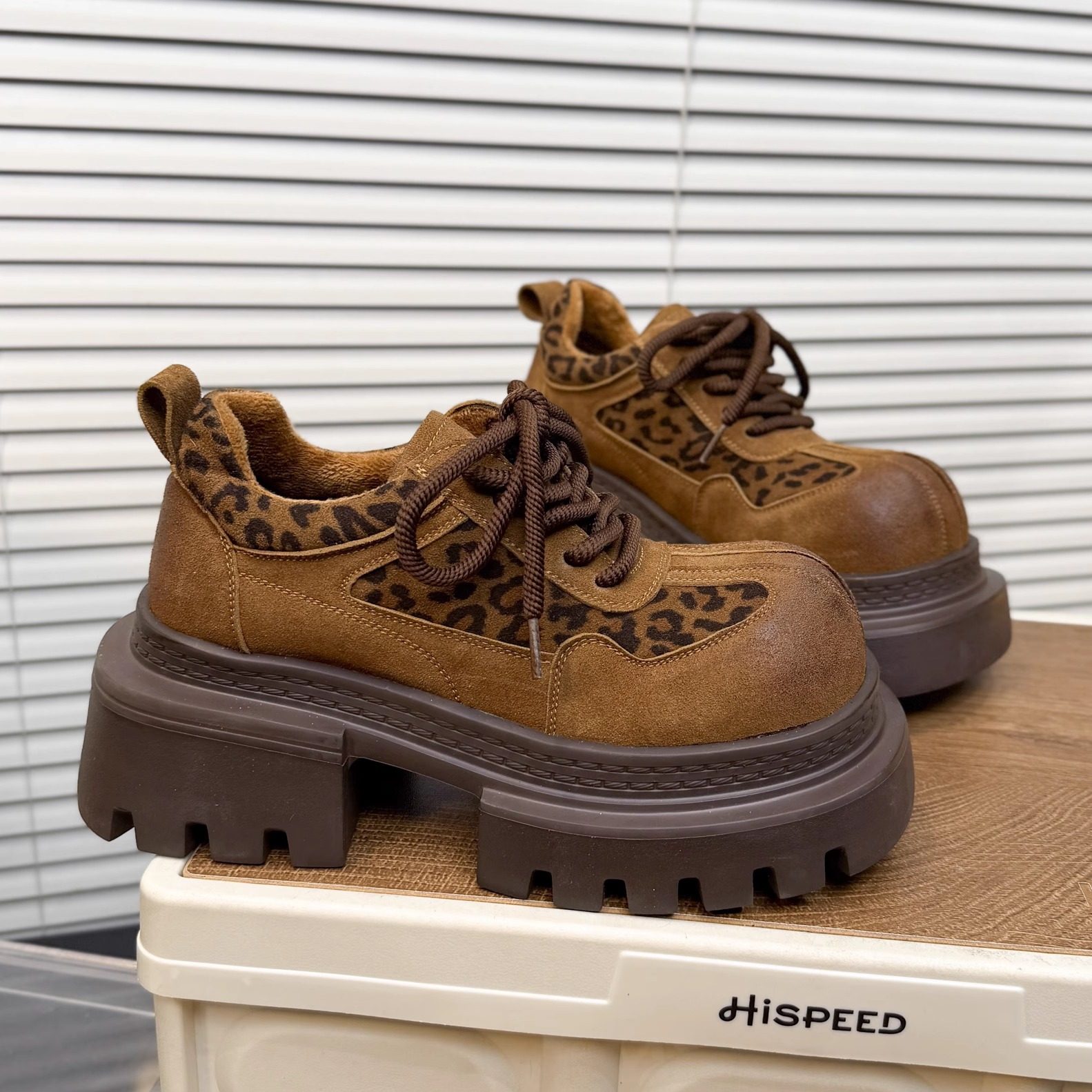 日本OFFCAT磨砂真皮豹纹小皮鞋女圆头德比鞋小个子增高加绒乐福鞋