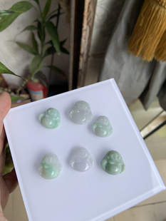 天然A货翡翠玉吊坠佛公玉坠迷你小佛爷项坠阳绿锁骨项链吊坠