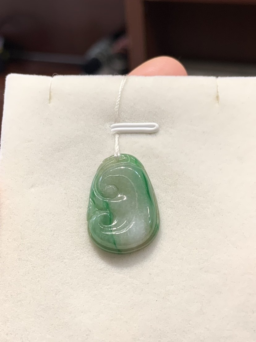 天然A货翡翠玉如意吊坠 阳绿黄翡福瓜挂坠 小如意玉佩 女款玉坠