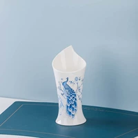 Сине-белые палочки для еды, павлин