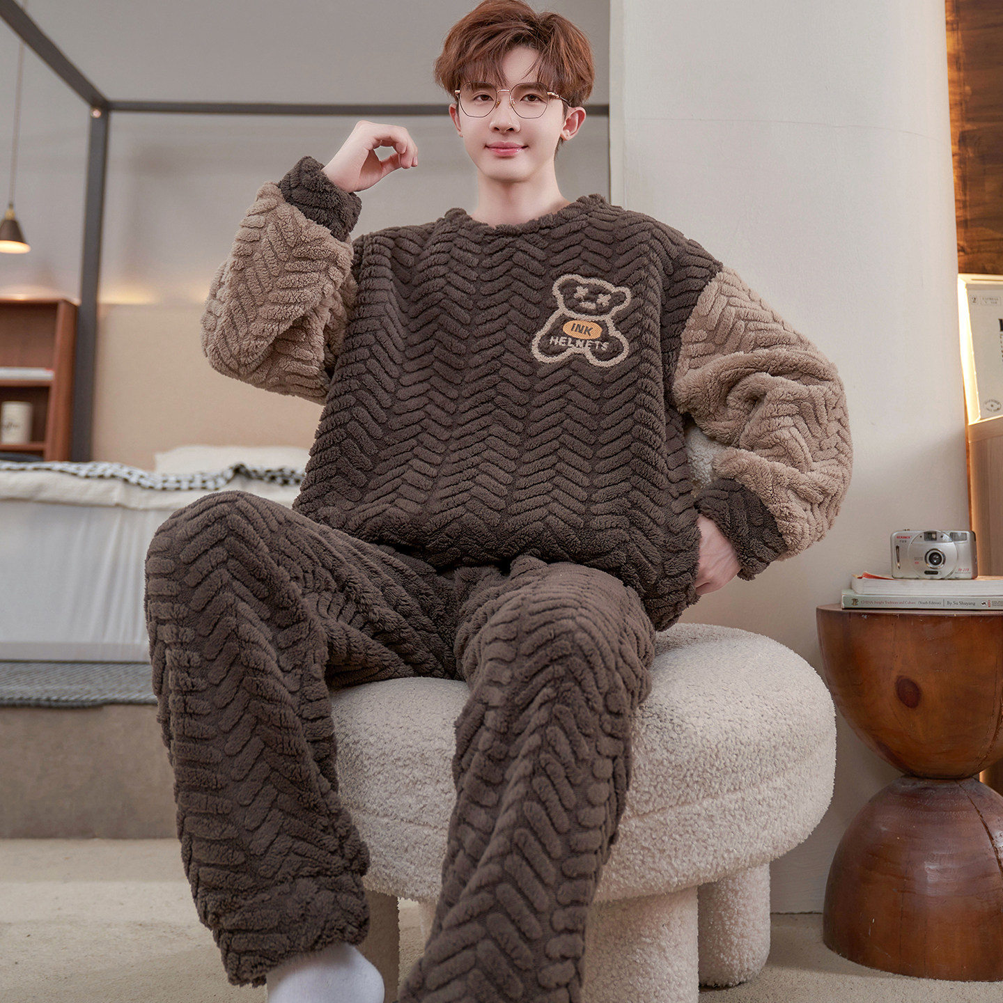 珊瑚绒睡衣男孩加厚青少年卡通初中生圆领秋冬季家居服套装法兰绒