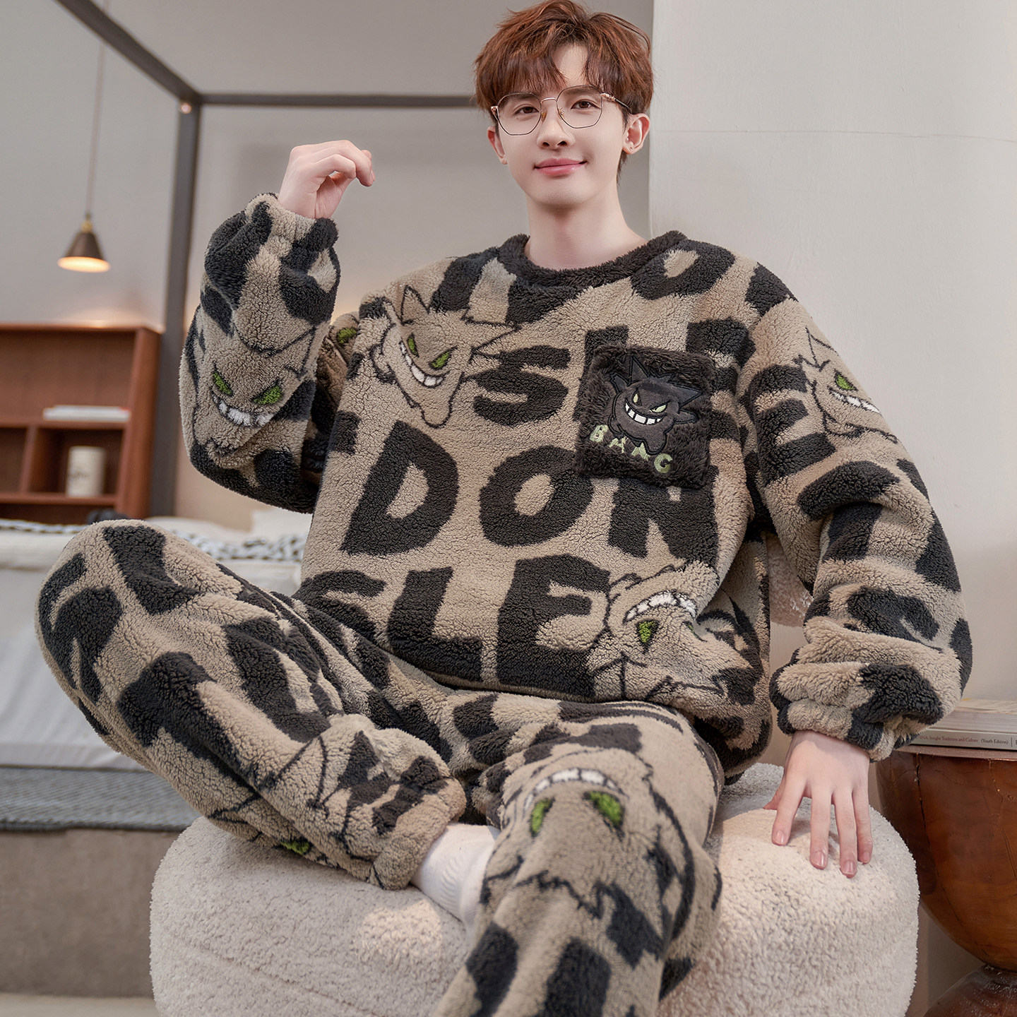 青少年睡衣男孩珊瑚绒卡通初中生圆领秋冬季法兰绒加厚家居服套装