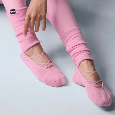 Pink non-slip fitness Pilates socks for yoga and Pilates