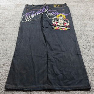 2000s casual high-waisted straight-leg jeans