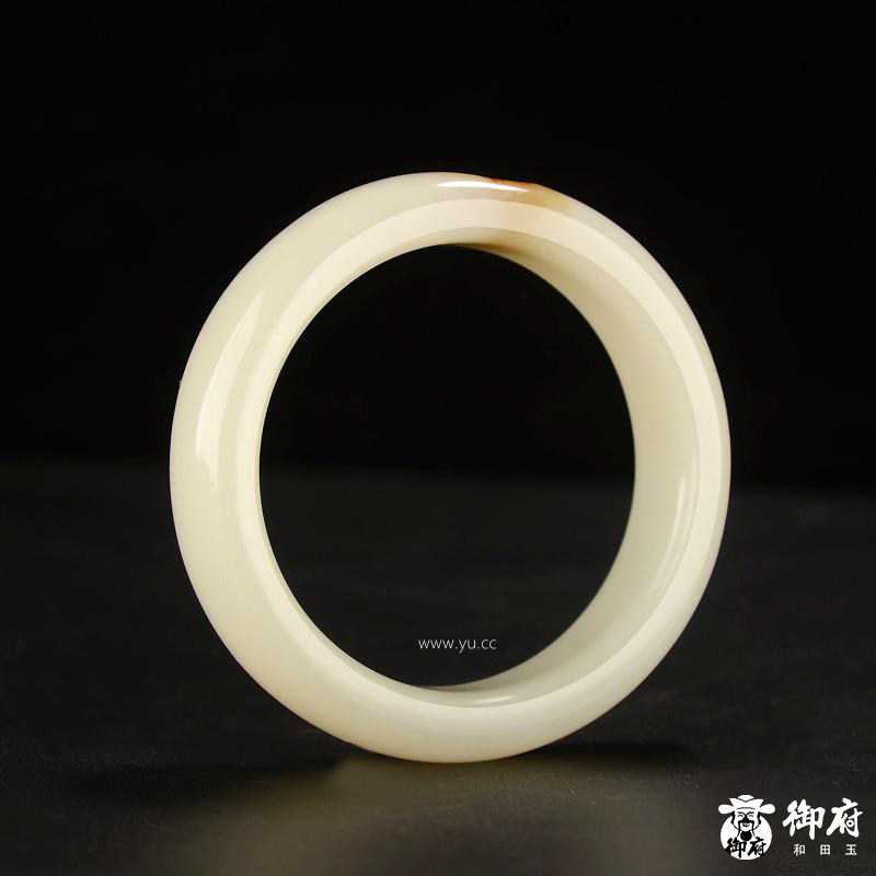 新疆和田玉黄皮白玉籽玉手镯内径54mm 75.2克女款玉石羊脂籽料