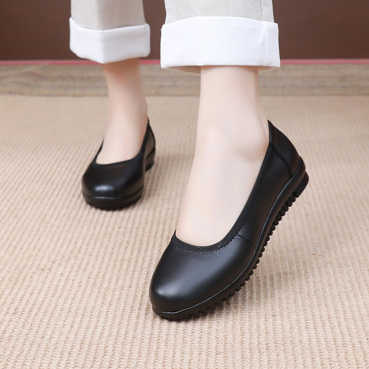 真牛皮软底妈妈鞋