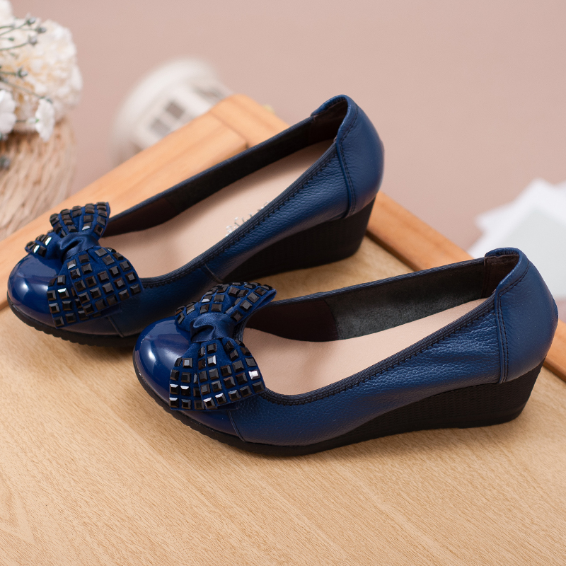 软底防滑女士坡跟中年休闲单鞋