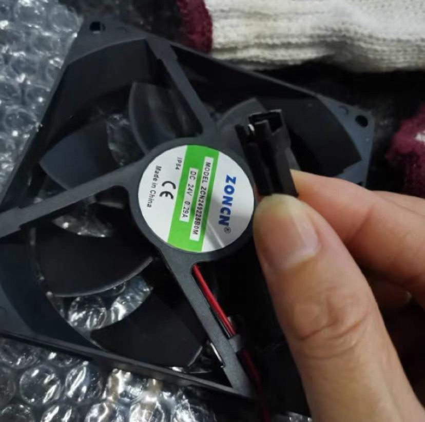 ZONCN全新ZCN249225B0M/H DC24V 0.29A 9cm变频器电焊机散热风扇