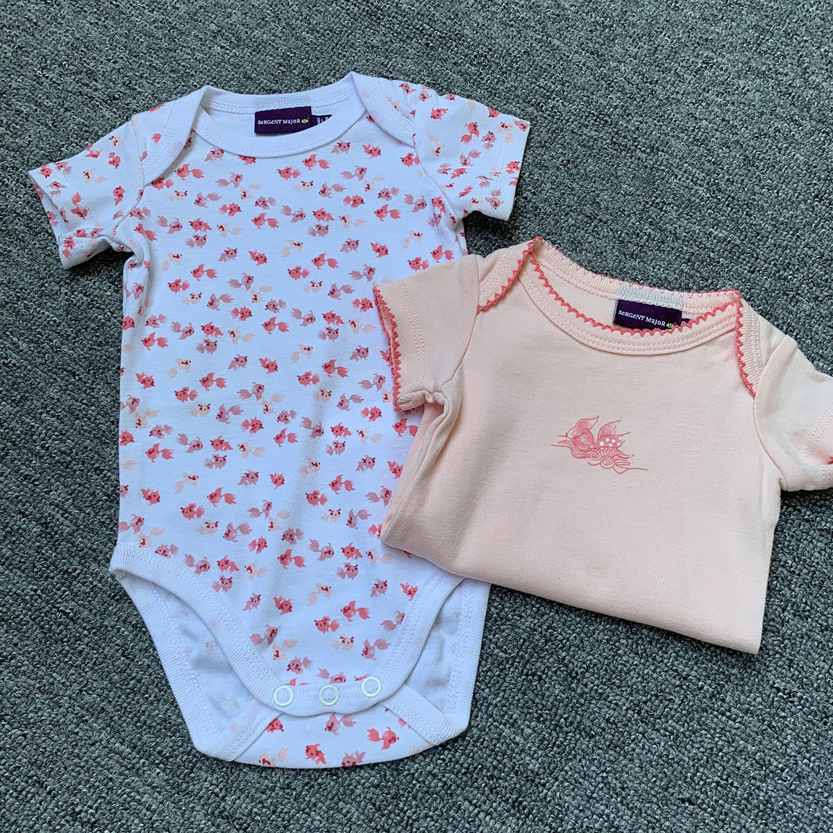 新生儿女童短袖护肚爬服三角哈衣