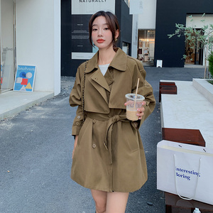 【新品现货】卡其色绑带后背褶皱风衣 976-P155 K218,女装风衣,浙宝251