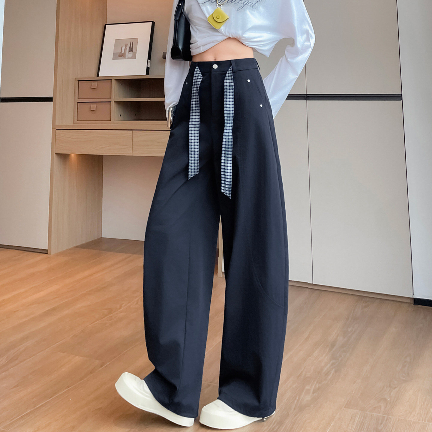 高腰直筒弯刀裤女2026新款宽松休闲显瘦后腰松紧镰刀阔腿香蕉长裤,女装/女士精品,休闲裤,淘宝优惠券,粉丝福利购,淘宝优惠卷