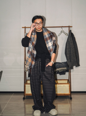 SEVENMF黑调叠穿格纹阔腿裤的松弛感休闲风格子裤