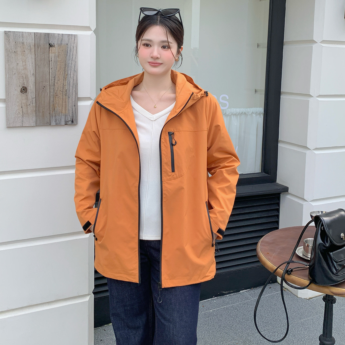 胖妹妹大码女装休闲宽松冲锋衣外套2026秋季新品通勤连帽运动上衣