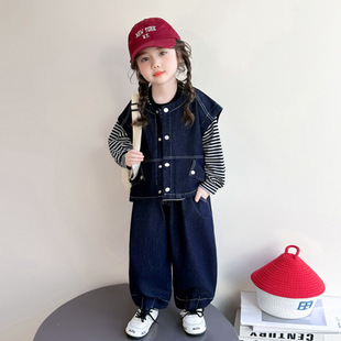 女小童套装2026新款春装韩范儿童牛仔马甲条纹卫衣三件套春秋款