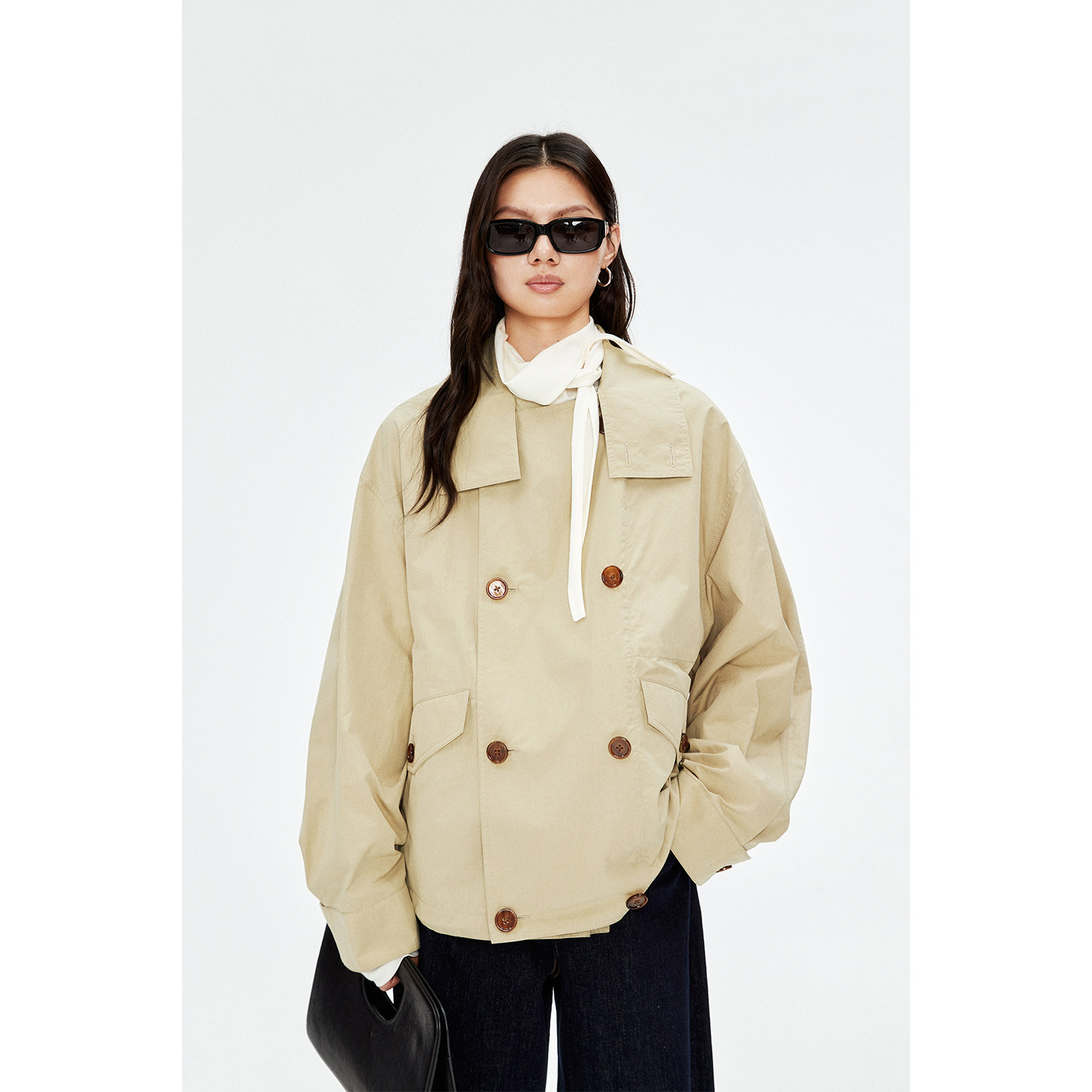 MRS Studios 双股匹马棉LM风棉感轻薄双排扣大翻领口袋短款风衣,女装/女士精品,风衣,淘宝优惠券,粉丝福利购,淘宝优惠卷