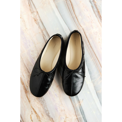 微皱胎牛皮圆头芭蕾舞单鞋皮鞋