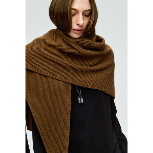 经典简约三角围巾造型披肩