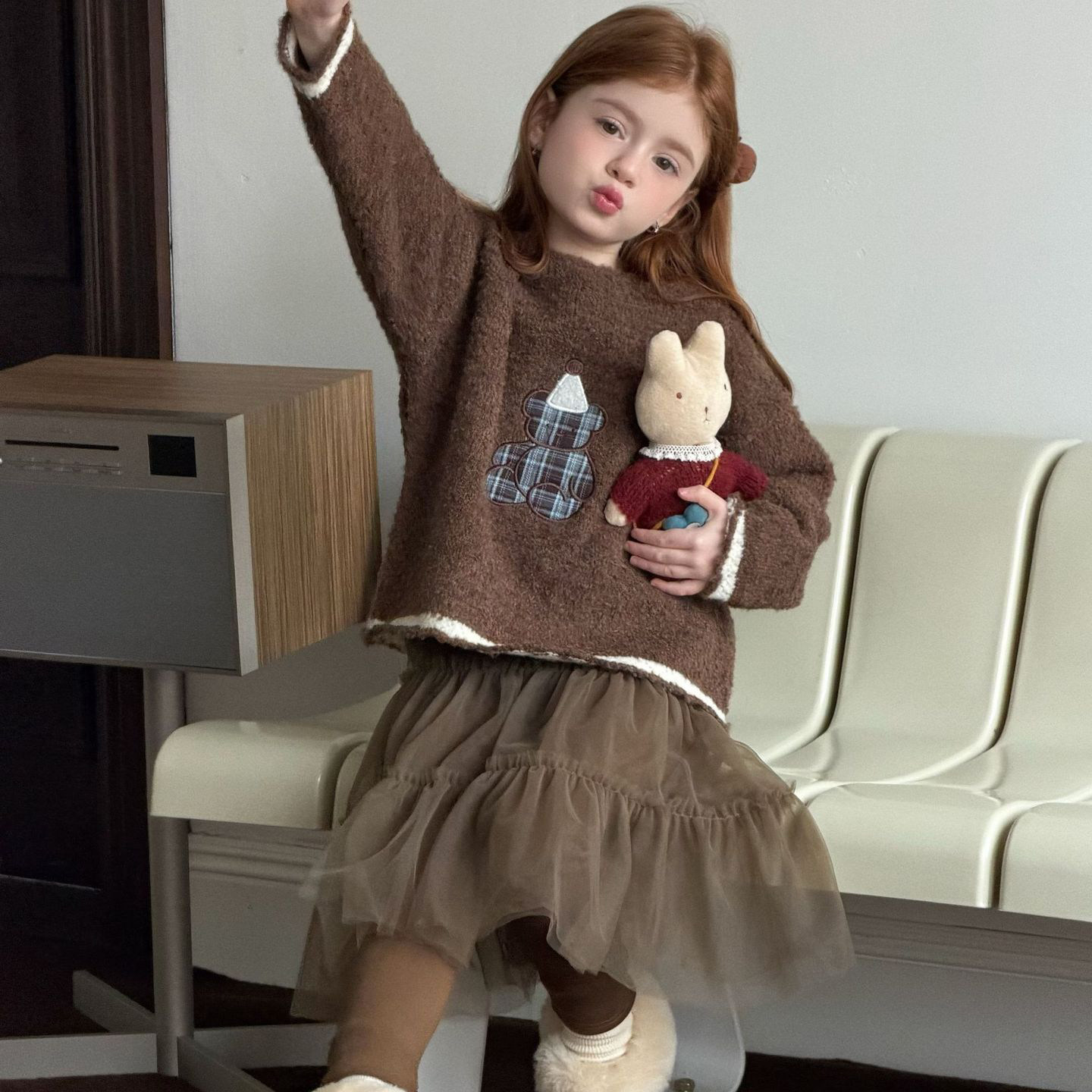 儿童毛衣2025秋冬新款加厚洋气毛衣针织衫女童小熊上衣加绒裙裤潮