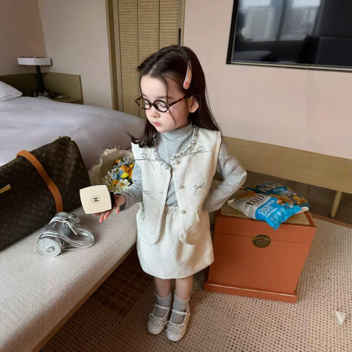 女童小香风套装秋季2026新款洋气儿童马甲小童内搭半身裙三件套潮
