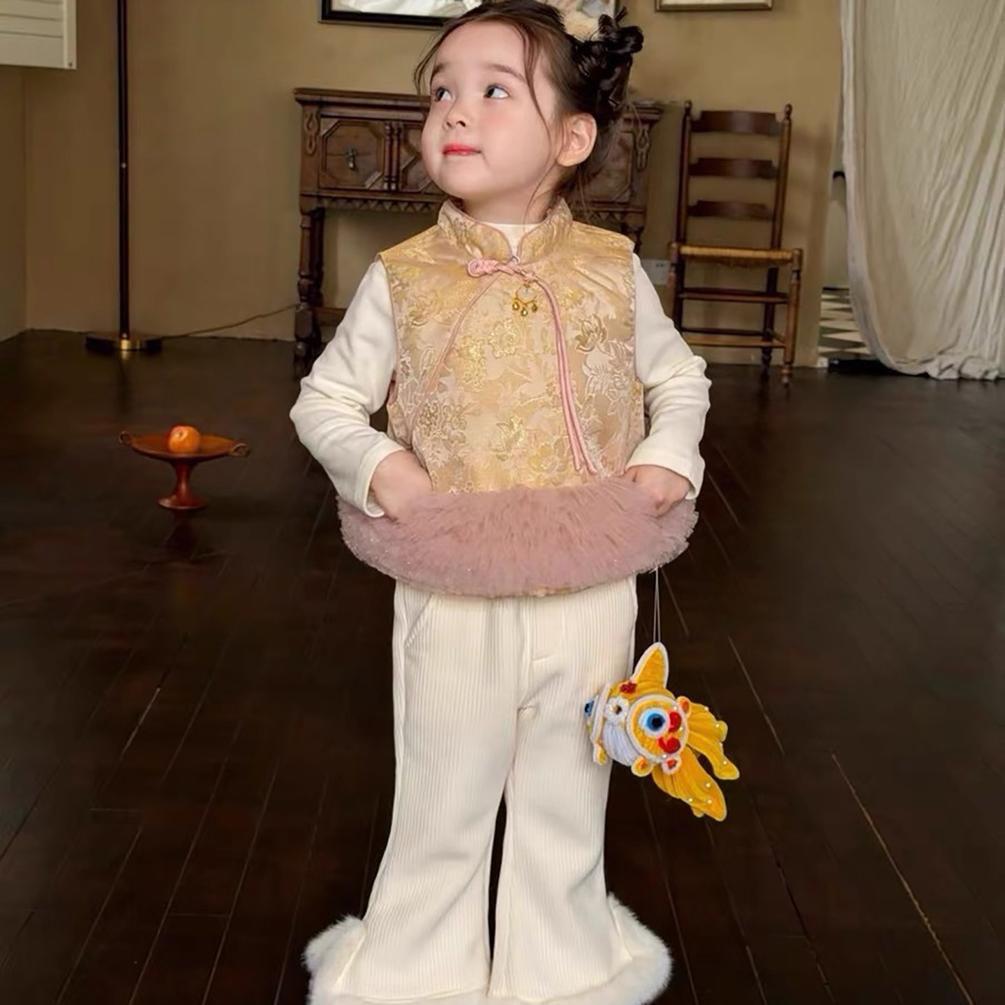 女童国风马甲2026新款冬装女宝宝喇叭裤新中式拜年服两件套新年服,童装/婴儿装/亲子装,旗袍,淘宝优惠券,粉丝福利购,淘宝优惠卷