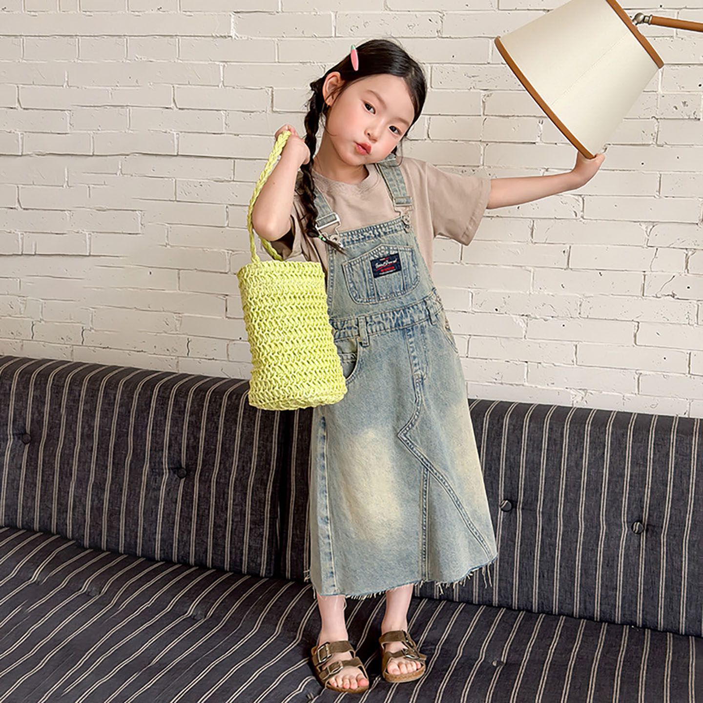 女童2026春季新款浅蓝中长裙时髦复古连衣裙休闲韩范牛仔背带裙