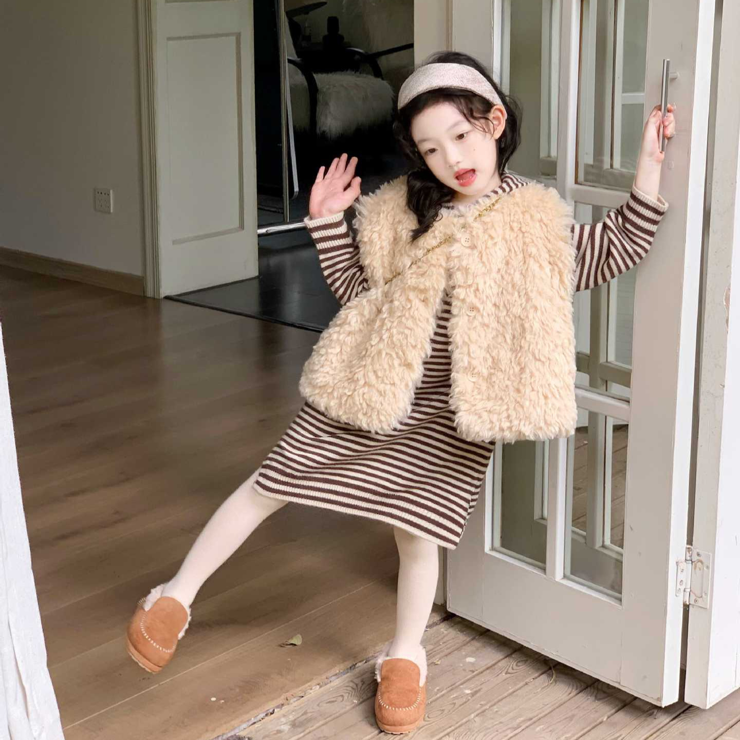 女童羊羔毛马甲背心连衣裙针织裙