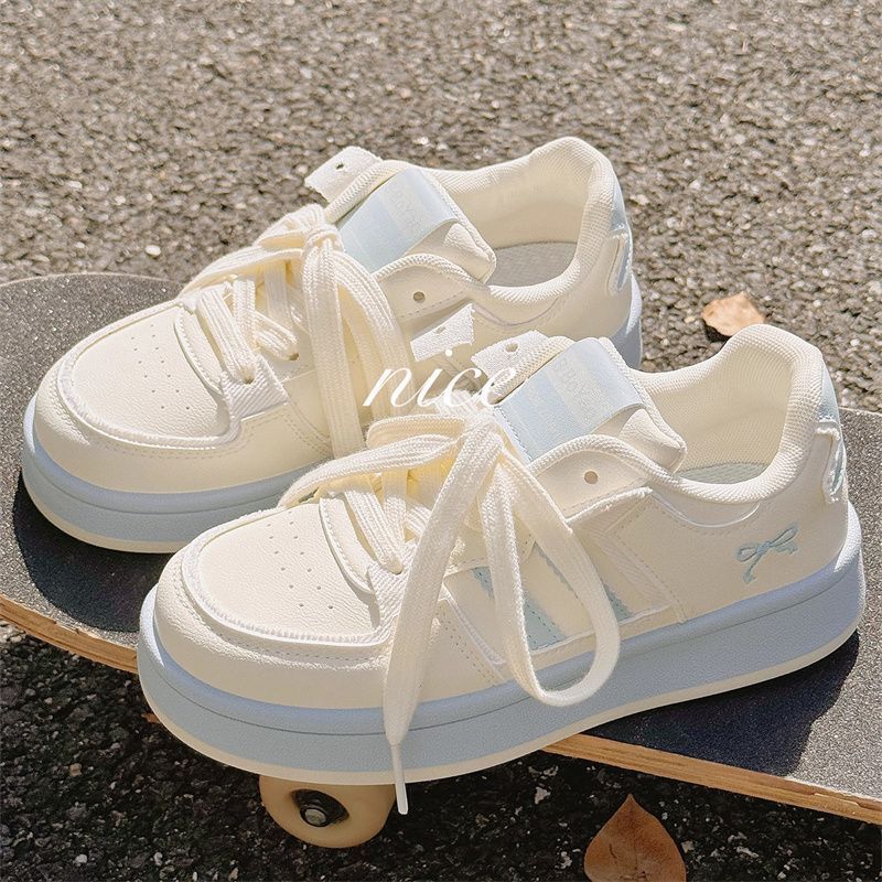 小白鞋女2025新款春秋季透气学生软底不累脚面包鞋休闲运动鞋板鞋