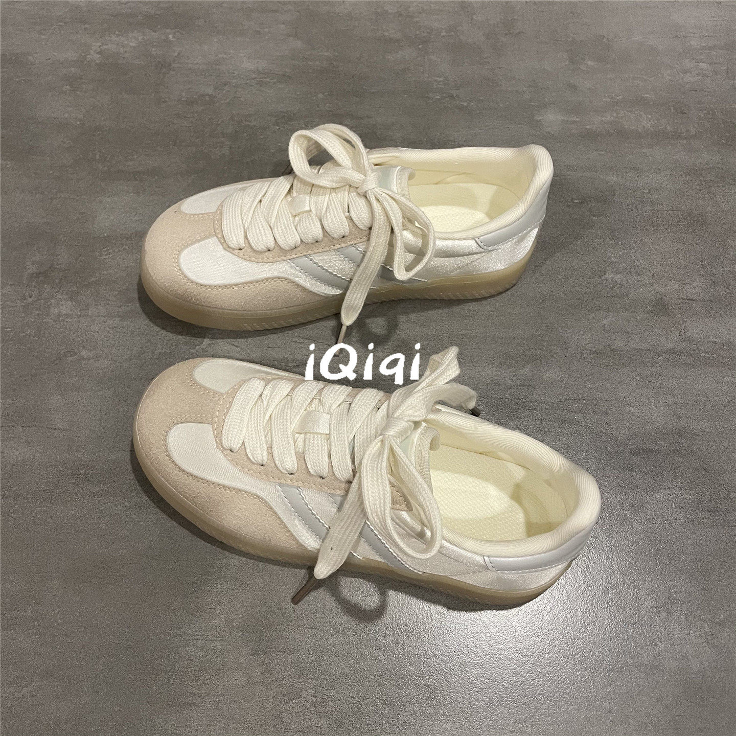 七七主人家 鞋子女米色百搭德训鞋女2025新款缎面百搭平底板鞋女,女鞋,德训鞋,淘宝优惠券,粉丝福利购,淘宝优惠卷