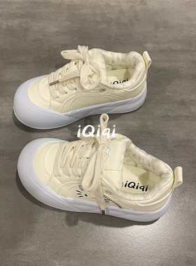 七七主人家 浅蓝色厚底板鞋女款2026春季新款学生少女可爱小白鞋