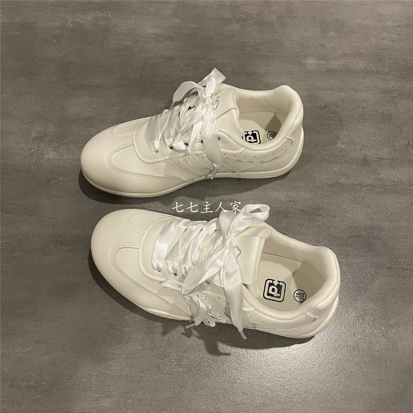 网红款小白鞋女百搭时尚