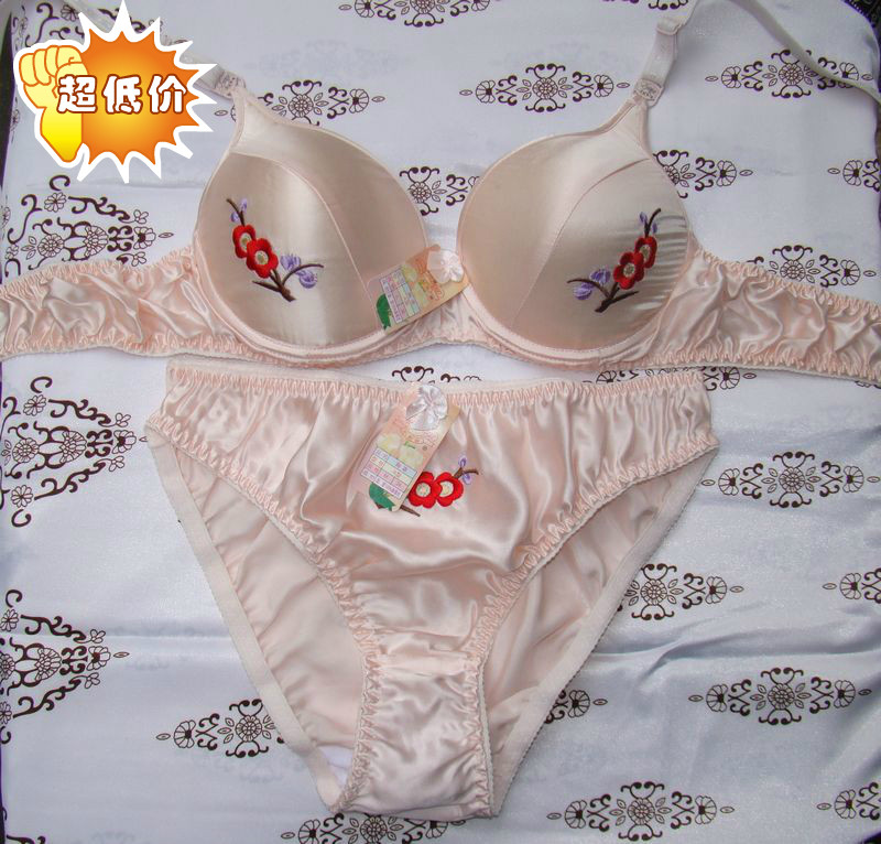 乐戴高真丝内衣刺绣套装 双面纯桑蚕丝文胸 绣花胸罩内裤无钢圈