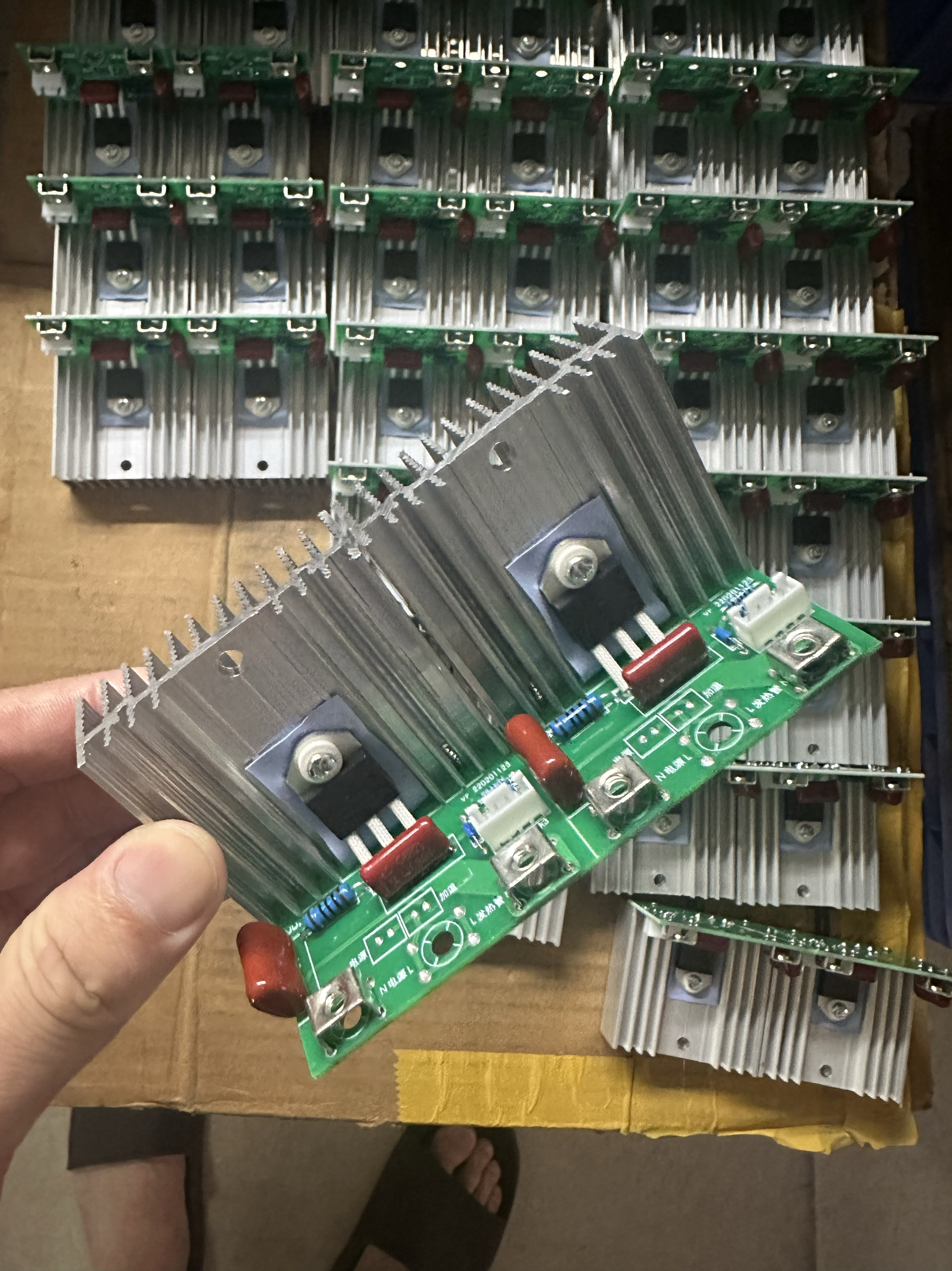 功率调节器4p线