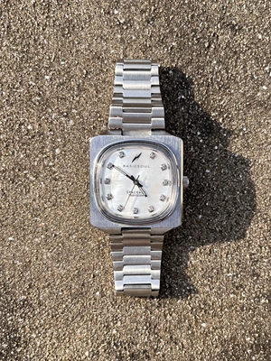 实体现货 Basicsoul C0002 复古糖果色石英方盘TV手表