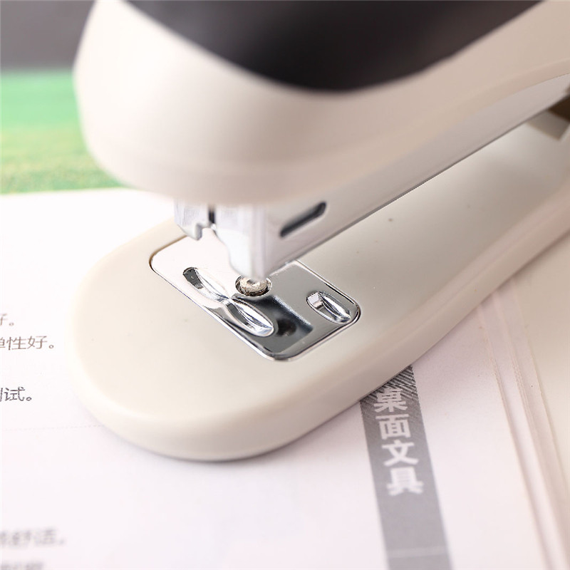 델리 0305 스테이플러 중형 스테이플러 제본기 종이 20장 학생 사무실 12호 못 제본용 기계