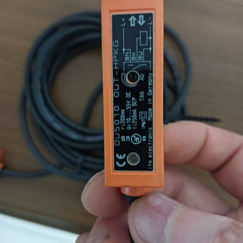 易福门光电传感器OU5010两个，无(议价)