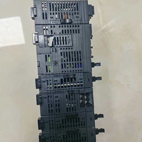 基恩士 KV-3000 KV-U7 KV-SC2议价