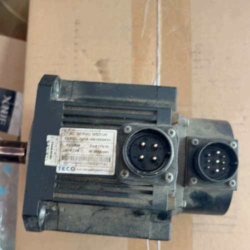 东伺服电机JSMA-MB10ABK01，1KW功率，扭矩4议价