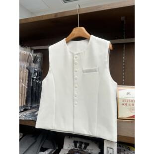 百搭众显瘦圆领计感设小无 马甲潮春季 实体女装 极简高级感白色西装