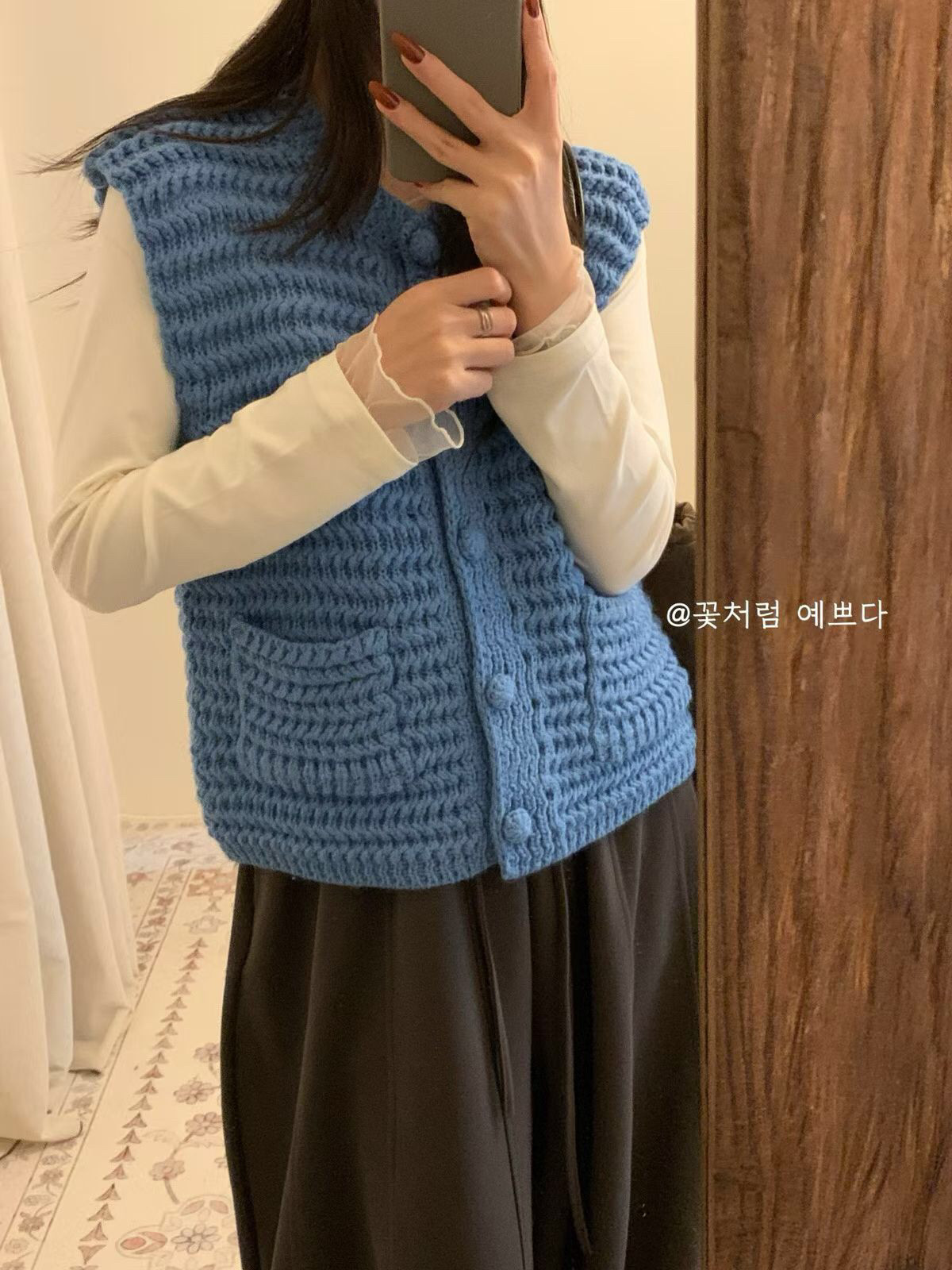 菠萝针粗毛线圆领蓝色针织马甲女