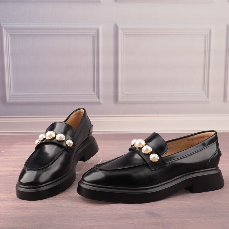 35码珍珠铆钉拼色牛皮面羊皮里真皮低跟女鞋子单鞋乐福鞋D133-2