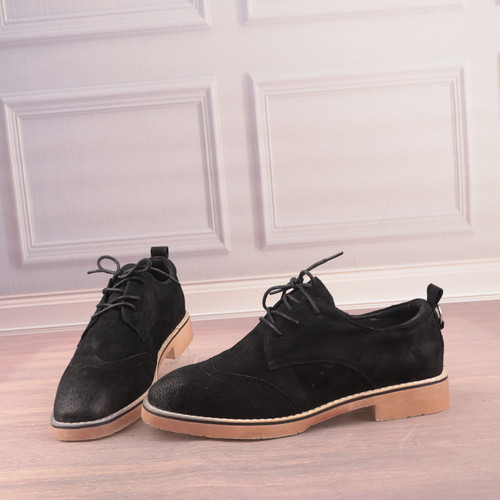 黑色磨砂牛皮女圆头系带布洛克鞋