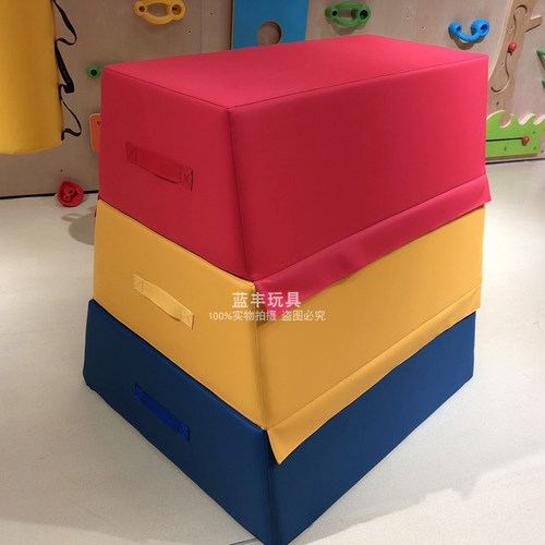 早教中心室内儿童软体体能训练