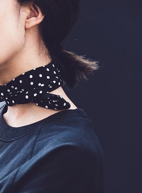 复古春秋韩国百搭点点小丝巾小方巾女士黑白波点装饰围巾潮品