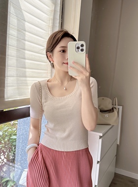 King studios23春U型领短款针织短袖上衣 温柔大气修身内搭外穿