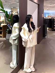 法式温柔白色连帽翻领毛衣外套女秋冬慵懒风小个子中长款针织开衫