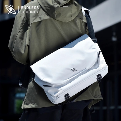 光影阿波罗x1机能磁吸扣挎包防水